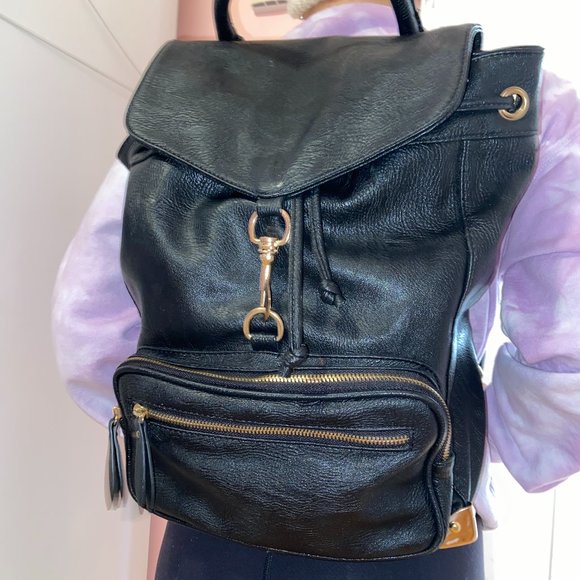 Pleather Backpack || Black + Gold Details - Picture 9 of 9